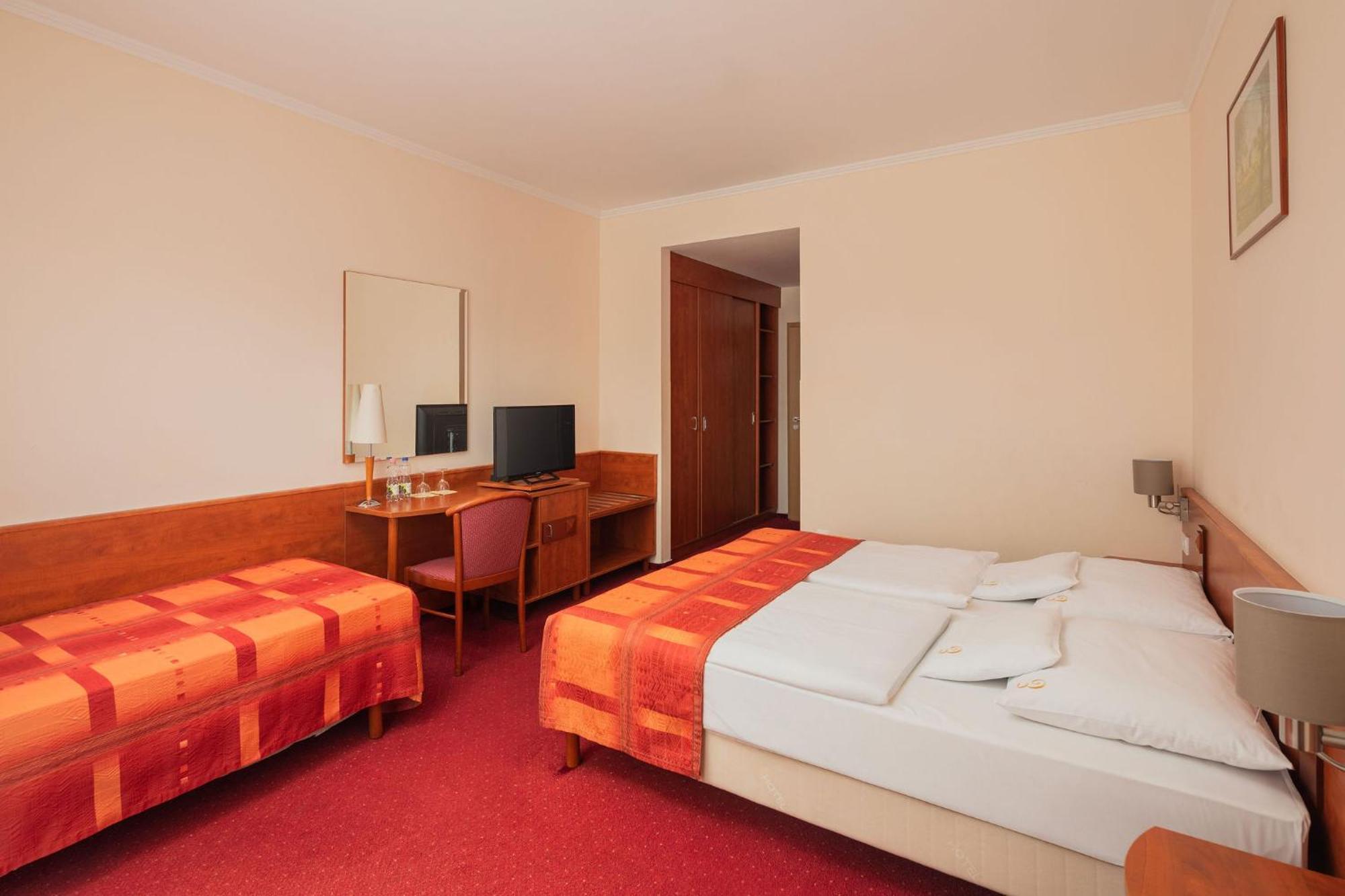 Erzsebet Park Hotel Parád エクステリア 写真